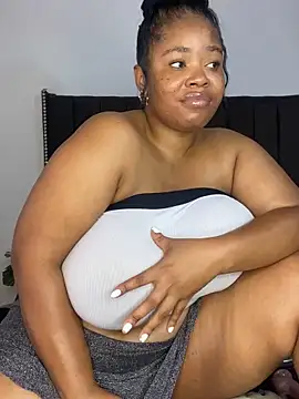 Chat +18 de LunaCovenn ao vivo