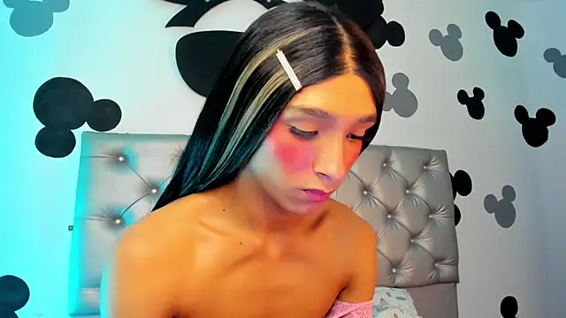 AdharaSkinny_ Webcam show