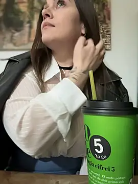 CrazyTori live XXX chat