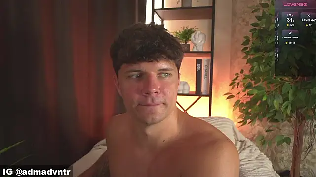 Rus_adventure7's Live XXX Chat