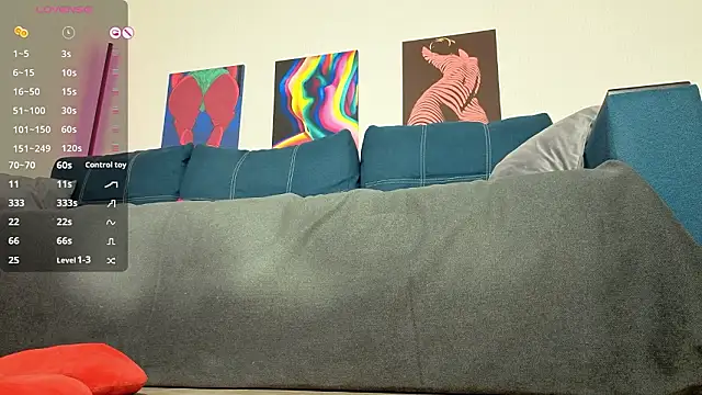 TrixiBellのライブXXXチャット