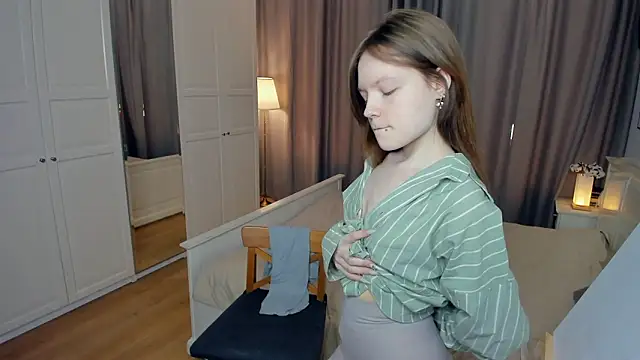 LavenderMitten's Webcam Show