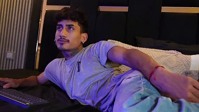 Chat XXX ao vivo de Dark_Eros_