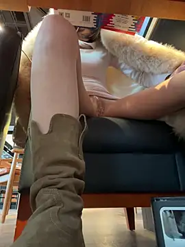 littleqiu Chat XXX in diretta