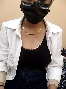 Rising_Queen Adlı Modelin Web Kamerası Şovu