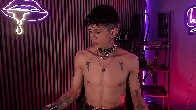 Maximoking26's Live XXX Chat