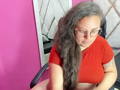 Chatroom XXX en direct de Sarah_Boobs_