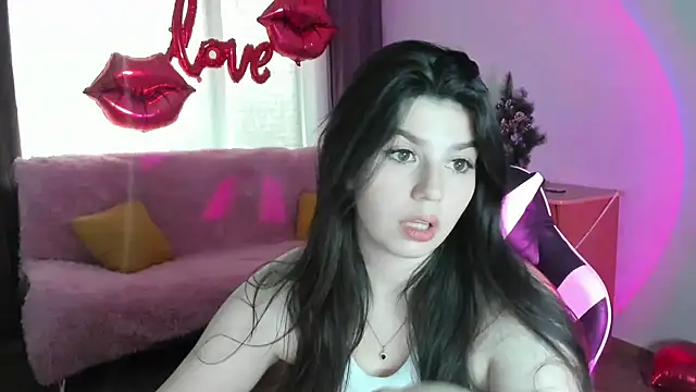 KisaModel's Live XXX Chat