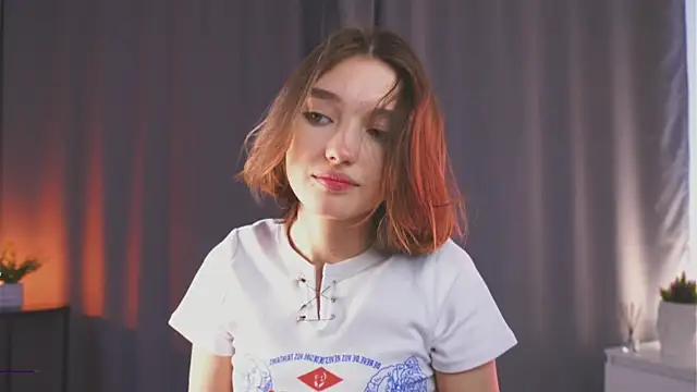 Онлайн чат XXX Leyla_crsh