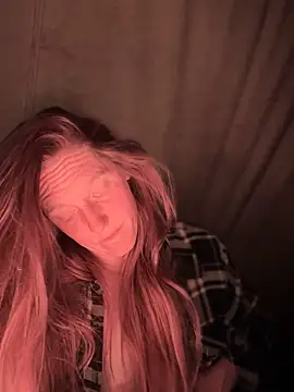 GoldenFlameGoddess' Live XXX Chat