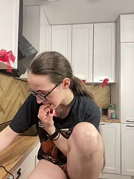 MartiniiSelenna – Naživo XXX chat