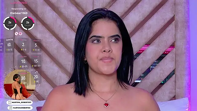 Martina-Roberts- Live XXX-Chat