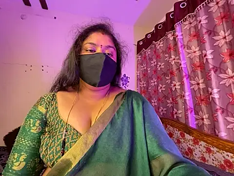 LouleyRanii – webcam-show