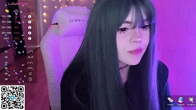 SelenaCute's Live XXX Chat