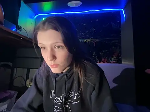 Thedeepwebcutie élő XXX-chatje