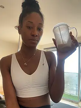 Živý XXX chat CrystalMai_