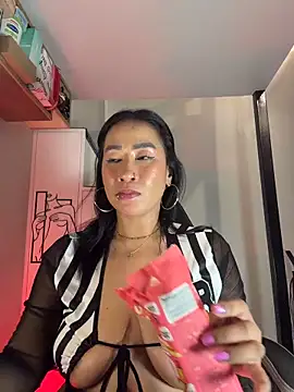 AsianMilfSheryl live XXX chat