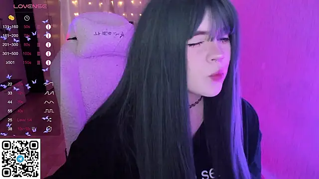 SelenaCute's Live XXX Chat