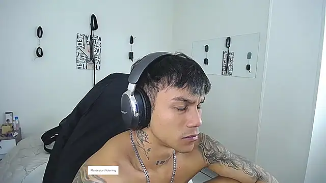 Pertunjukan Kamera Web Leonard_Price