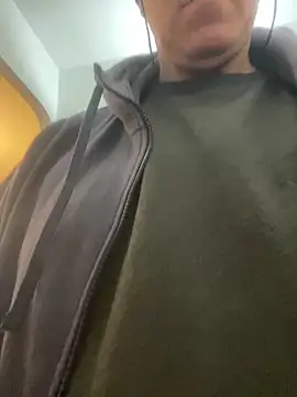 ANONIMO7735 Show in webcam