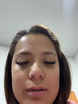 Pretty__Milf Live XXX-Chat