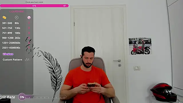 ZackFraser Adlı Modelin Canlı XXX Sohbeti