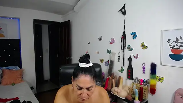 แชท XXX สดของ mature_bigboobs10