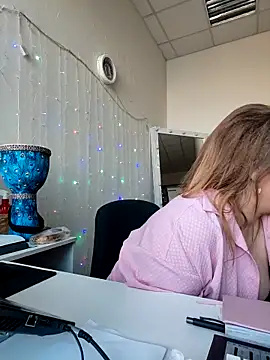 Juicy_PeachLuxのライブXXXチャット