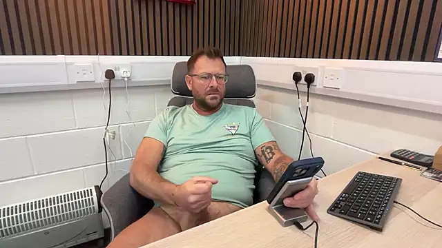 bilf1978 Show in webcam