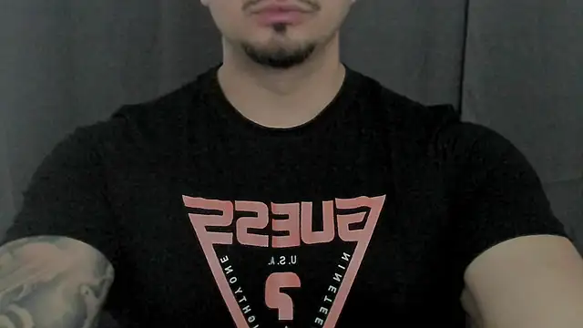 TONYWILSONNn Live XXX chat