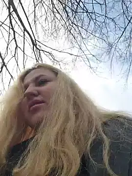 دردشة LianaJu الجنسية المباشرة