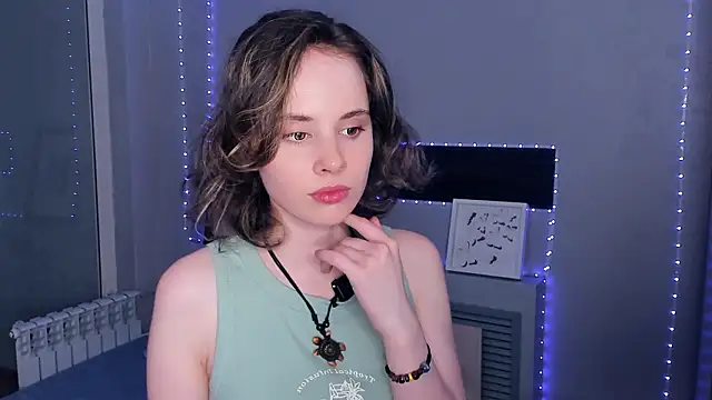 CrystaLeah 即時 XXX 聊天