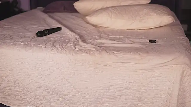 Monique_Celeste Live XXX Chat