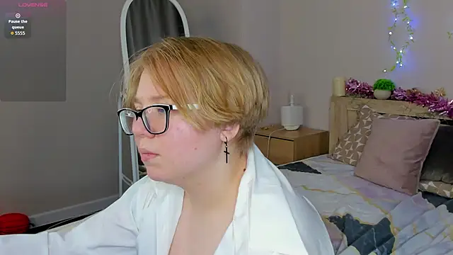 Lauraaa_Smith's Live XXX Chat