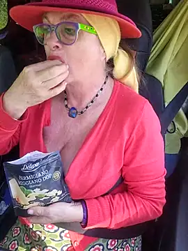 Hot-Muci Live XXX-Chat