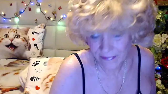 HappyWomanOn's Live XXX Chat