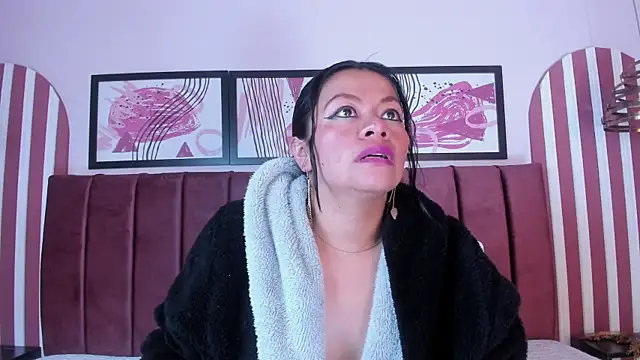 Saray_Becker_ Adlı Modelin Canlı XXX Sohbeti