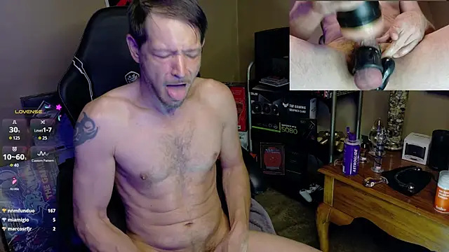 MasterForgedRayy Show in webcam