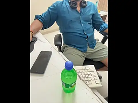 FlirtyxBoy লাইভ XXX চ্যাট