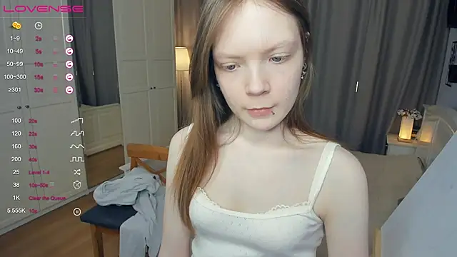 LavenderMitten's Live XXX Chat