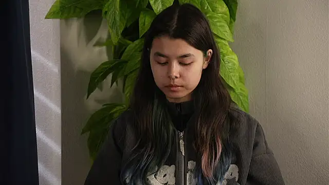 Pokazy przed kamerką – VaniaLeiss