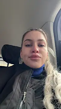 KikiWatson live XXX chat