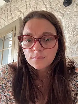 Nana-et-Toto Adlı Modelin Canlı XXX Sohbeti