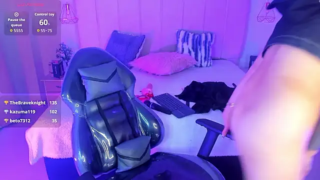 Gyal_8_ live XXX chat