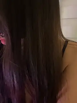 Windyy-trinh Adlı Modelin Canlı XXX Sohbeti