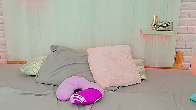 KATY_LOWERY live XXX chat