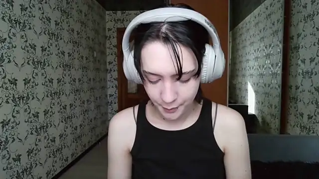 LxayBloom's Live XXX Chat