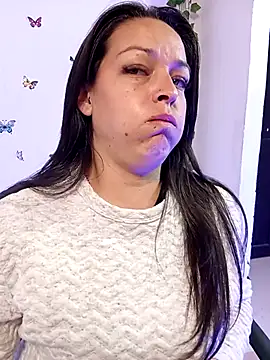 Chat XXX en directo de Ivanna_Greey1