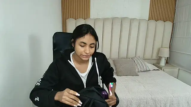 Chat XXX en directo de shaneelle