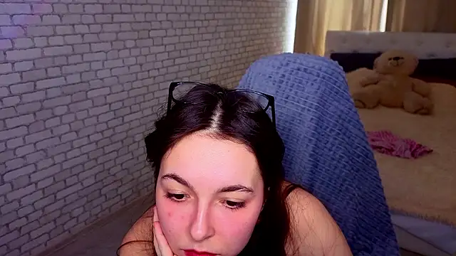 BellaThery's Live XXX Chat